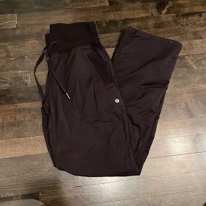 Lululemon dance studio pant *Lined*